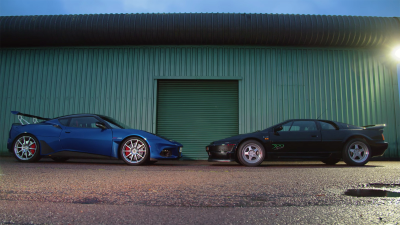 Illustration for article titled Your '90s Supercar Knowledge Is Not Complete Until You Meet the Best Lotus Esprit